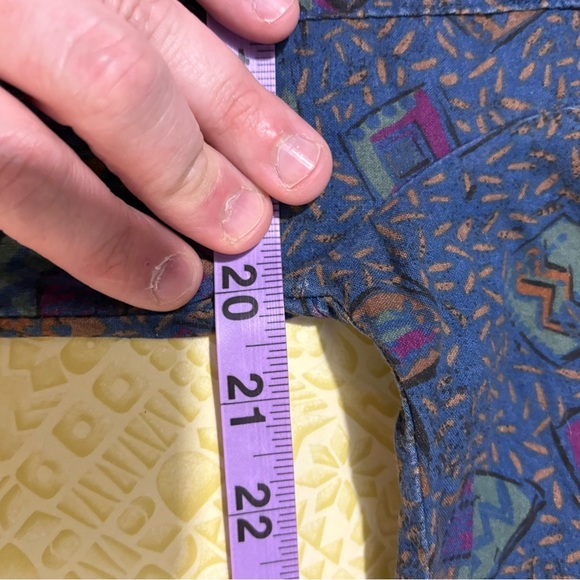 Vintage Men's Geometric Patterned Blue Shirt - Picture 7 of 9